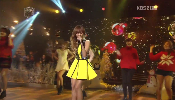 Hyorin-All I Want for Christmas is You-2