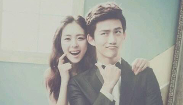 2PM-Taecyeon-Lee Yeon Hee-2