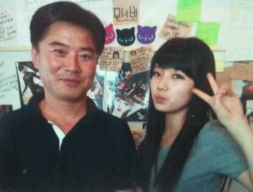 ภาพของซูจี Miss A และคุณพ่อของเธอกำลังได้รับความสนใจ