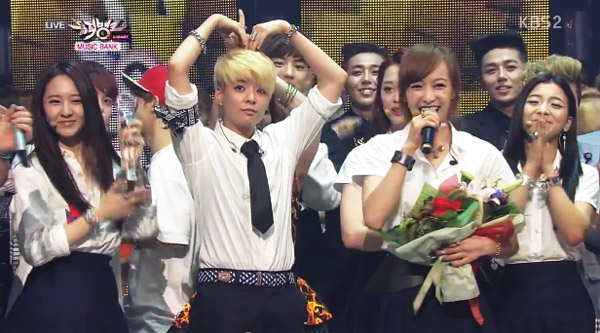 [Live]9/8/2013 ผู้ชนะในรายการ Music Bank ได้แก่...f(x)!! + การแสดงวันนี้